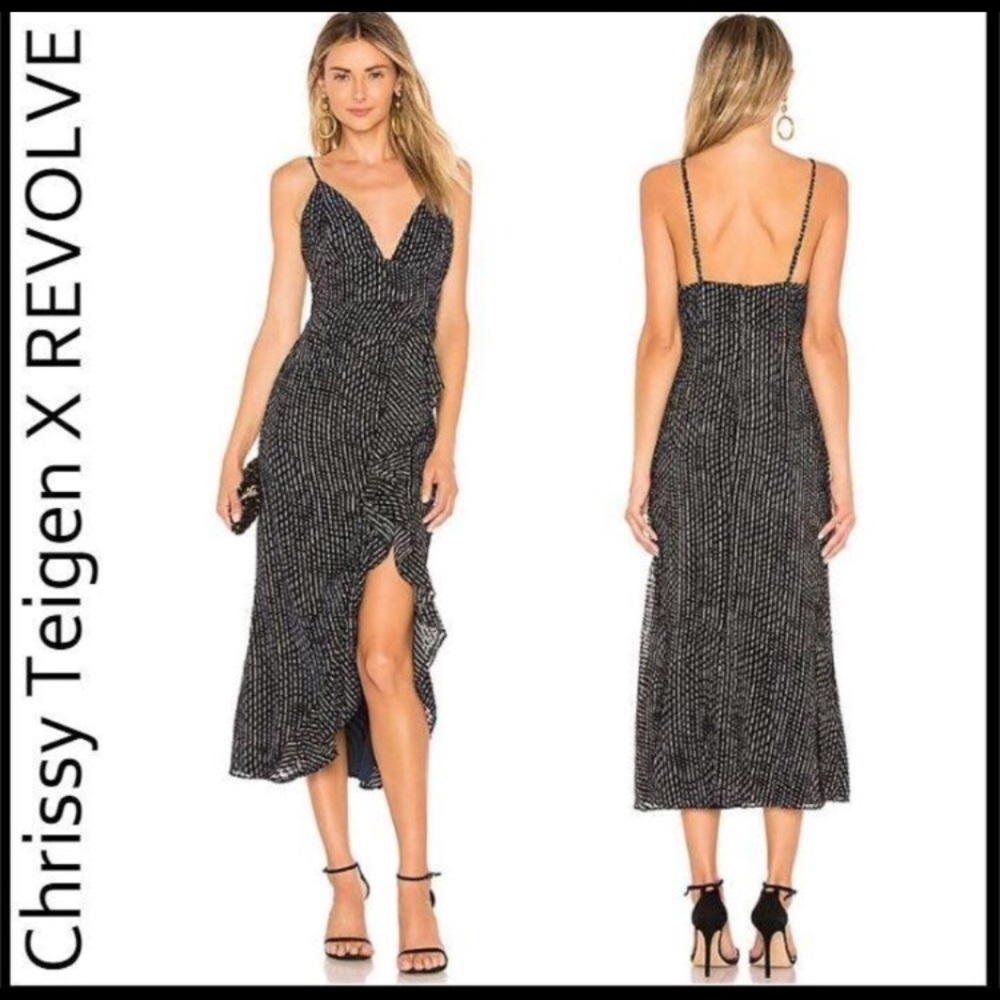 ❌Sold!❌ Chrissy Teigen x Revolve Dominic Midi - Picture 1 of 11